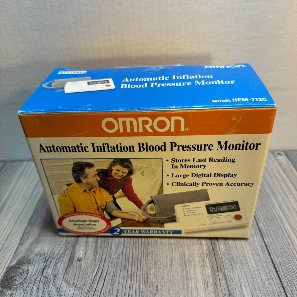 Digital Blood Pressure Monitor Large Display Automatic Memory Inflation control